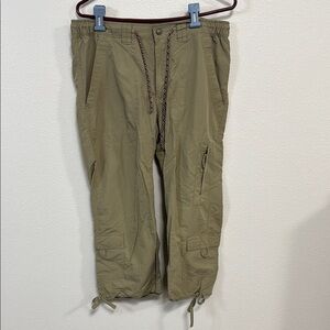 Tan Capris with Relaxed Fit and Lightweight Fabric